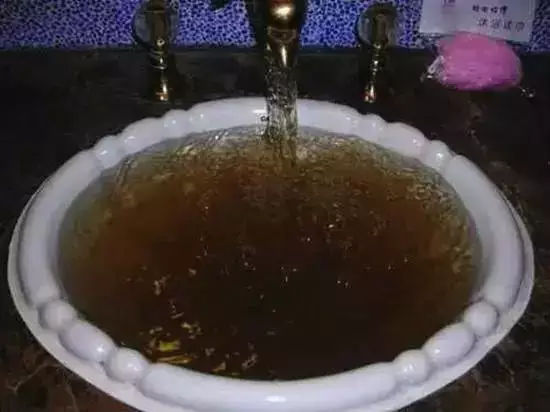 看看您家用的水管，是下载香蕉直播视频观看水管太贵，还是家人的健康不值得投资？